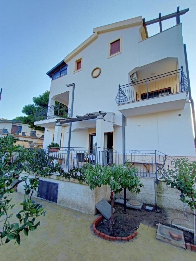 B&B Villa Sara Falconara Licata Exterior photo